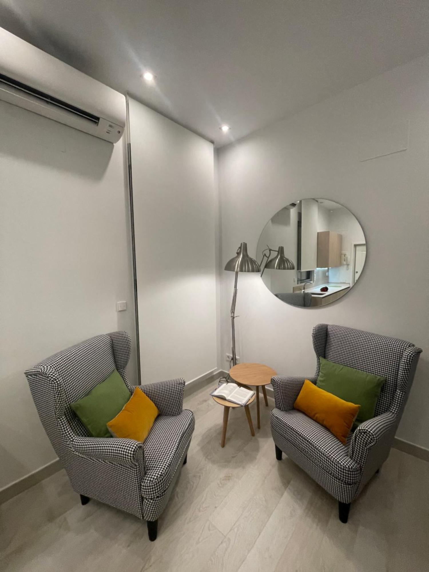 Casa De Huespedes Almirante Madrid Apartment Exterior photo