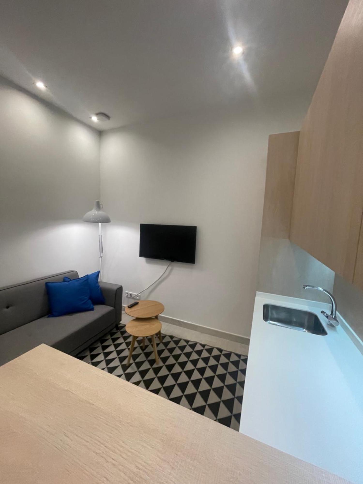 Casa De Huespedes Almirante Madrid Apartment Exterior photo