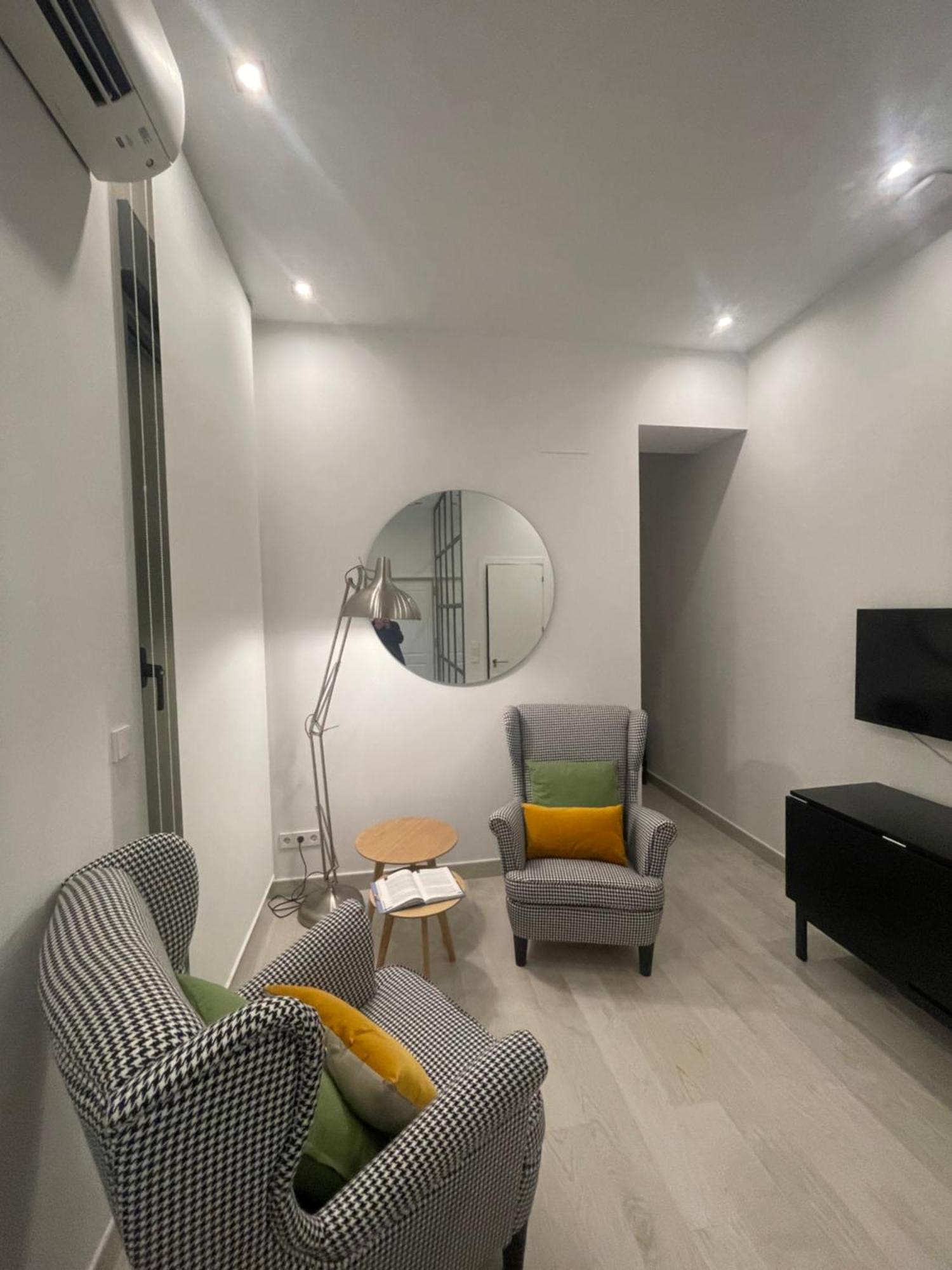 Casa De Huespedes Almirante Madrid Apartment Exterior photo